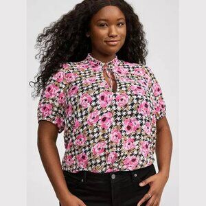 Torrid - Chiffon Puff Short Sleeve Blouse in Herringbone Pink Roses Plaid